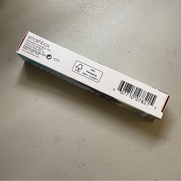 🆕Smashbox GLOSS ANGELES EXTRA SHINE women’s lipstick 10ml - Picture 4 of 5